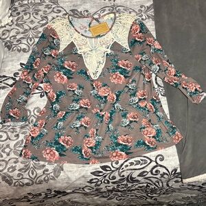 Entro Floral Lace Accent Top - Pink, Green, Cream